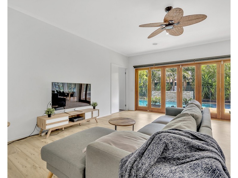 2 Renfrey Place, Craigieburn VIC 3064