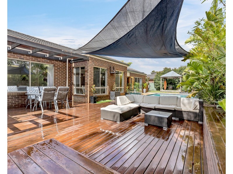 2 Renfrey Place, Craigieburn VIC 3064