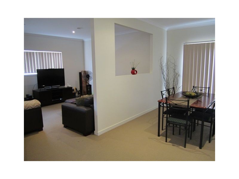 27 The Garlands, Craigieburn VIC 3064