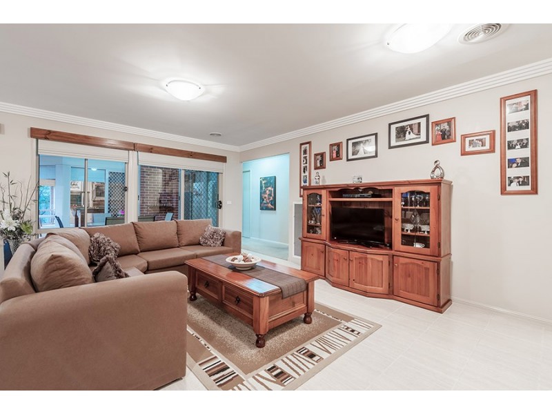 4 Long Island Circuit, Craigieburn VIC 3064