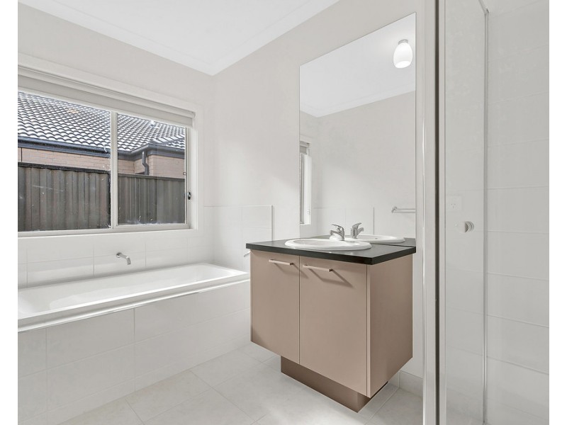 26 Bookham Circuit, Kalkallo VIC 3064