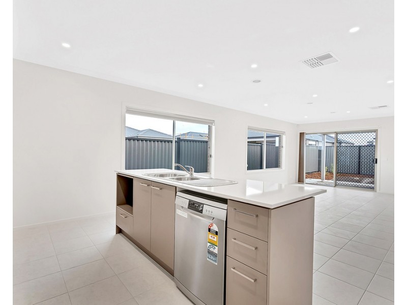 26 Bookham Circuit, Kalkallo VIC 3064