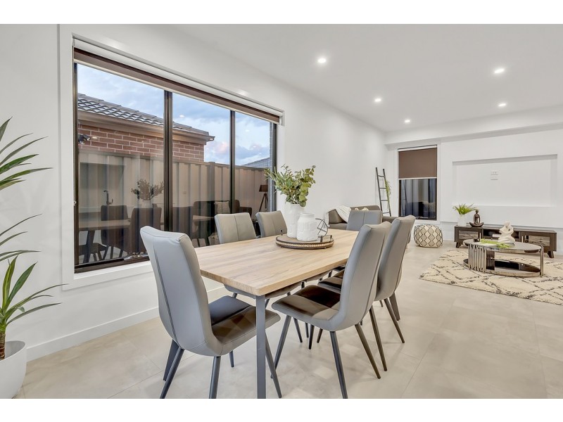 1 Divan Place, Craigieburn VIC 3064