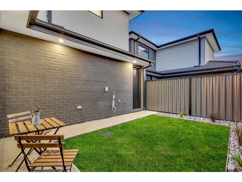1 Divan Place, Craigieburn VIC 3064