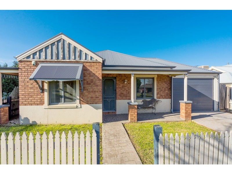 12 Ashville Place, Craigieburn VIC 3064
