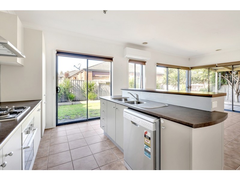 12 Ashville Place, Craigieburn VIC 3064
