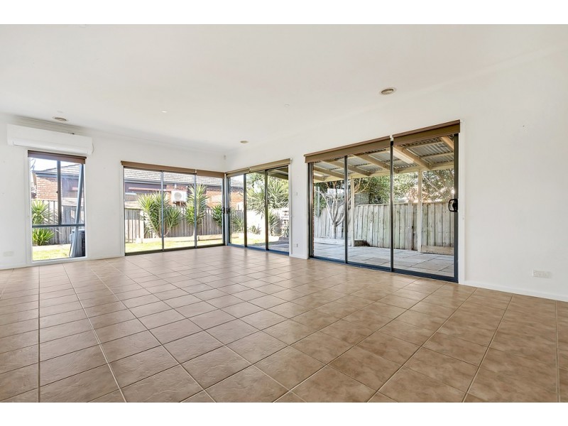 12 Ashville Place, Craigieburn VIC 3064