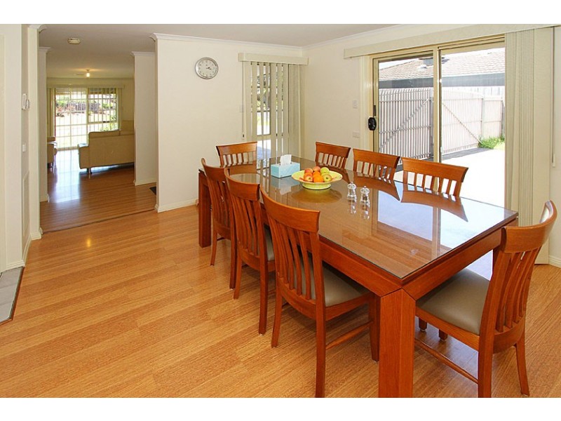 5 Rokeby Crescent, Craigieburn VIC 3064