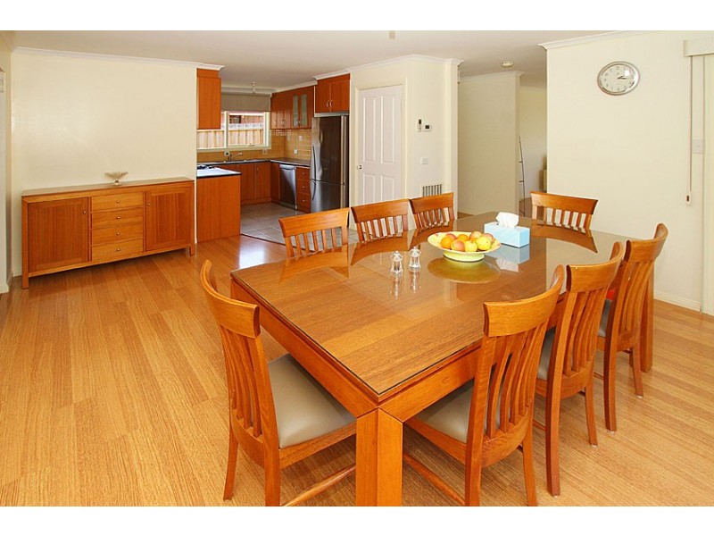 5 Rokeby Crescent, Craigieburn VIC 3064