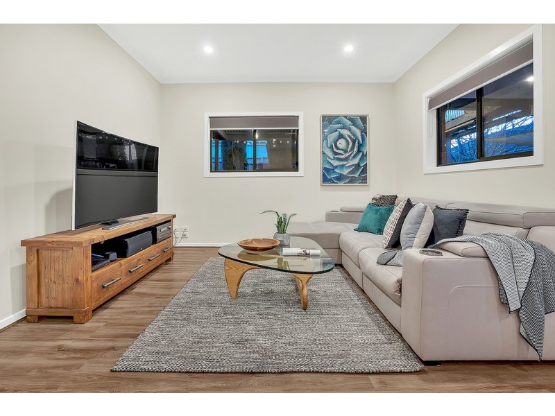 9 Royal Troon Way, Craigieburn VIC 3064