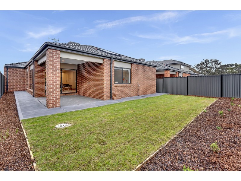 45 Angophora Crescent, Craigieburn VIC 3064