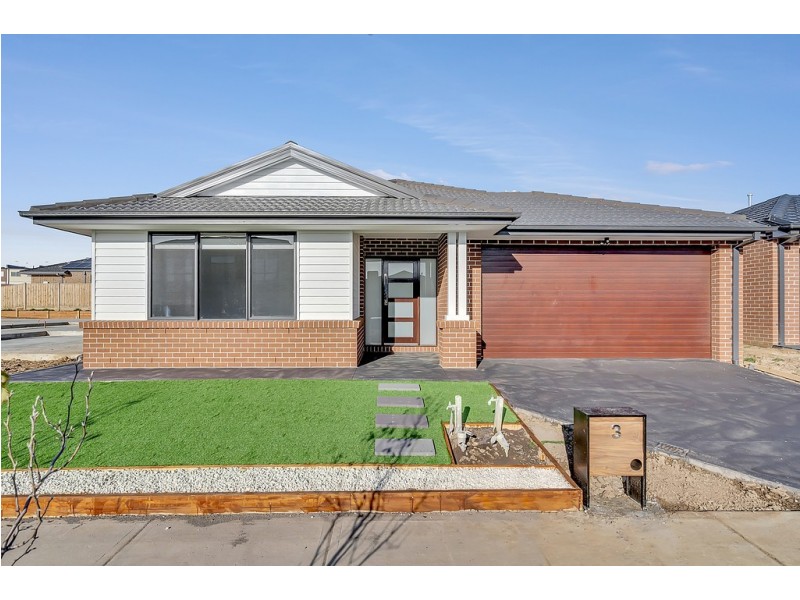 3 Bastings Avenue, Mickleham VIC 3064