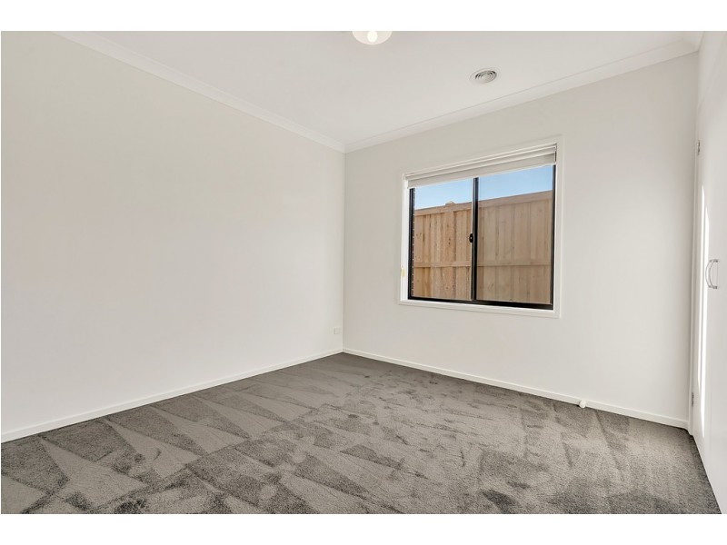 3 Bastings Avenue, Mickleham VIC 3064