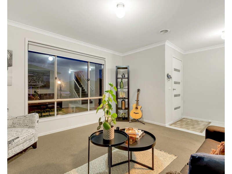 2 Nebula Crescent, Mickleham VIC 3064