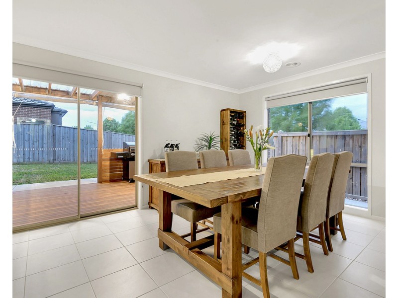 2 Nebula Crescent, Mickleham VIC 3064