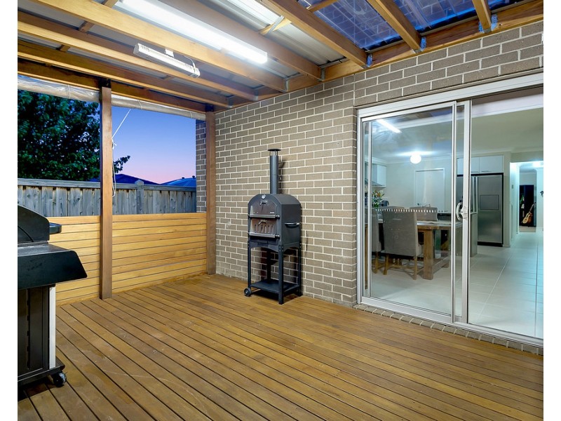 2 Nebula Crescent, Mickleham VIC 3064