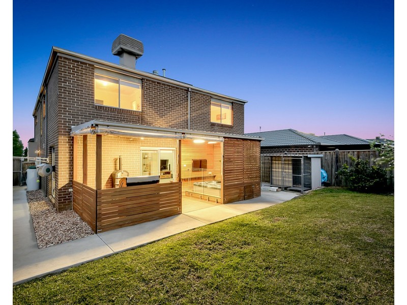 2 Nebula Crescent, Mickleham VIC 3064