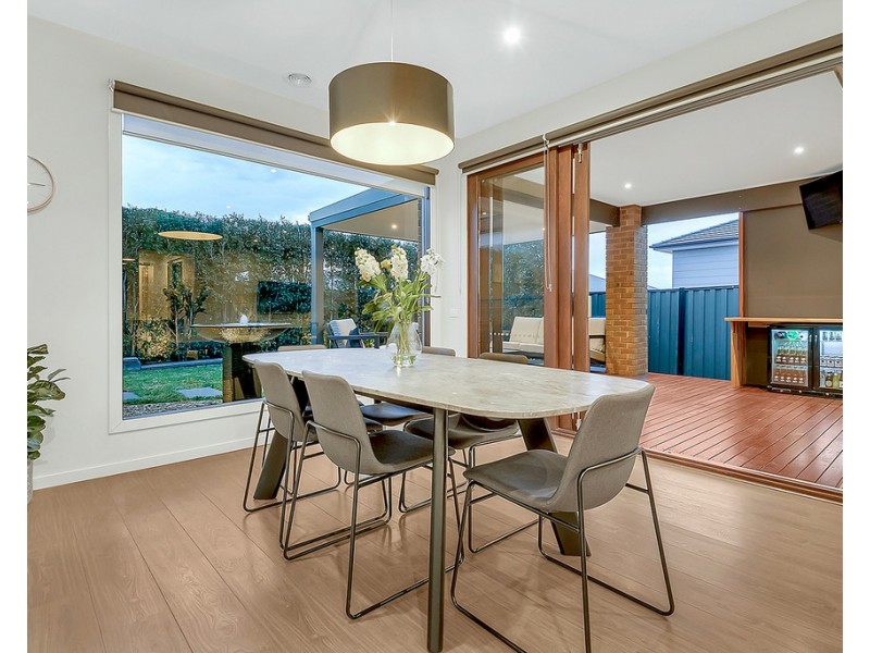 4 Hampstead Place, Craigieburn VIC 3064