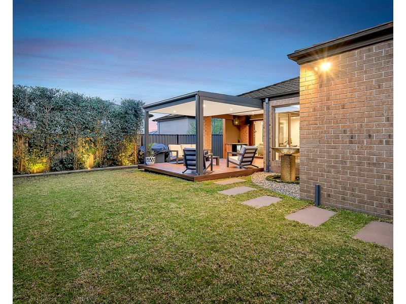 4 Hampstead Place, Craigieburn VIC 3064