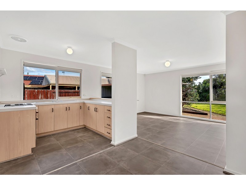 11 Silverton Court, Craigieburn VIC 3064