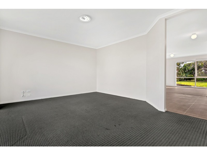 11 Silverton Court, Craigieburn VIC 3064