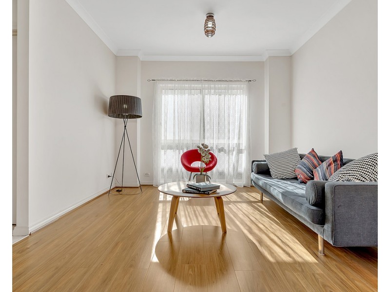 25 Flowerdale Crescent, Roxburgh Park VIC 3064