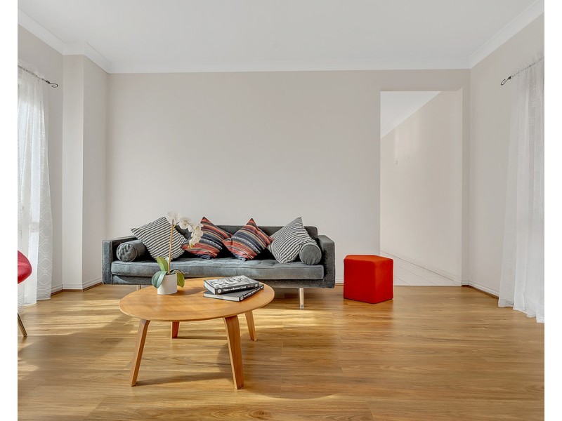 25 Flowerdale Crescent, Roxburgh Park VIC 3064