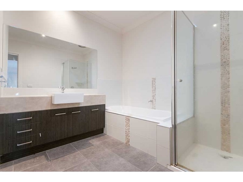 7 Aura Way, Craigieburn VIC 3064