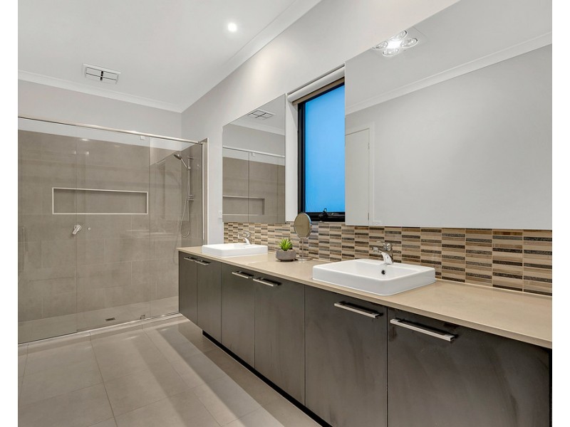 135 Elevation Boulevard, Craigieburn VIC 3064