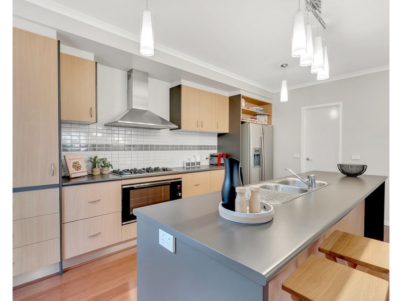 19 Bellfield Drive, Craigieburn VIC 3064