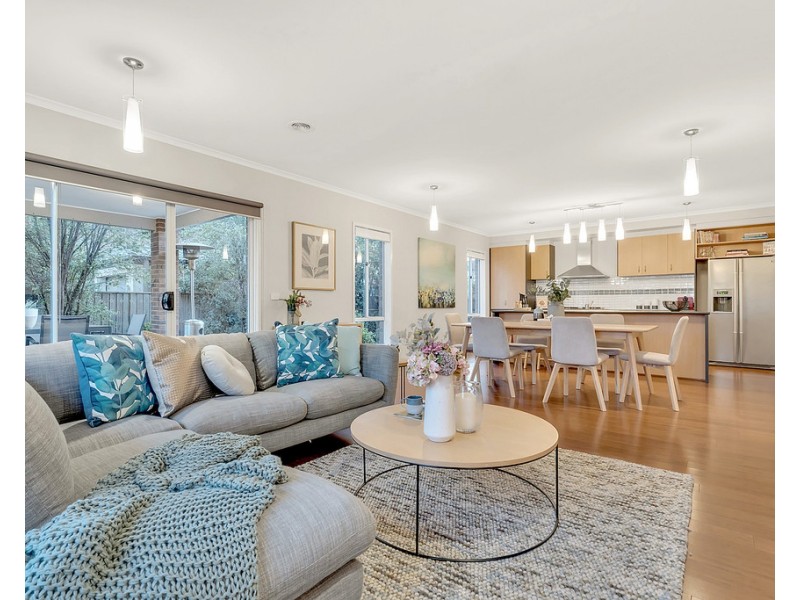 19 Bellfield Drive, Craigieburn VIC 3064