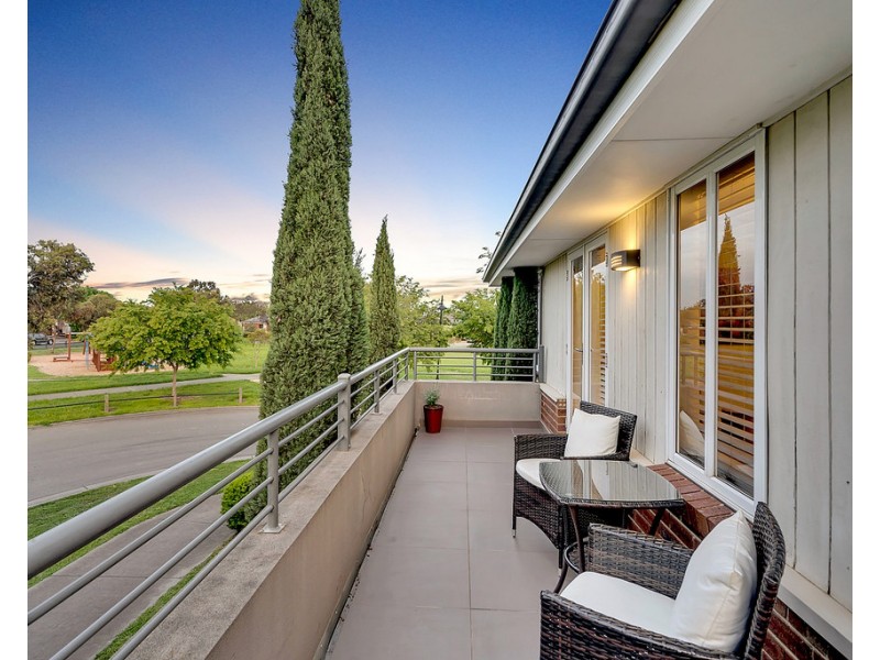 19 Bellfield Drive, Craigieburn VIC 3064