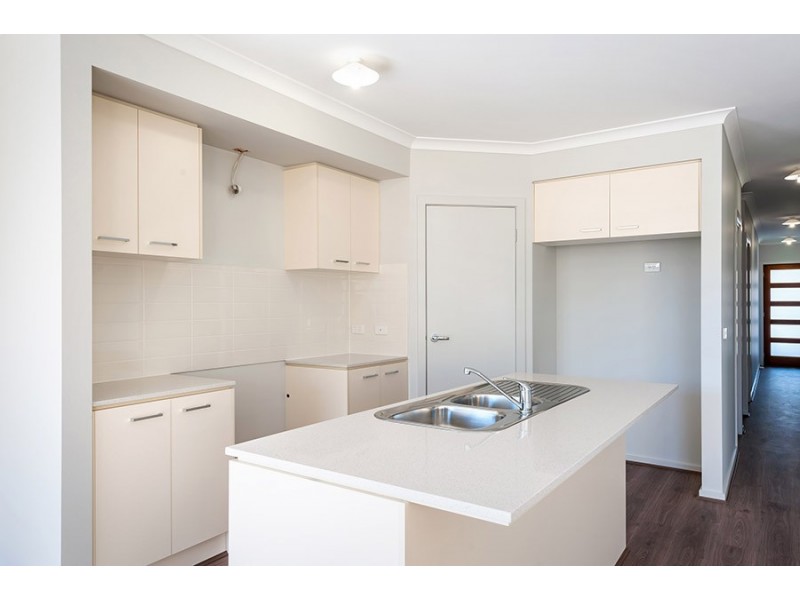 15 Delson Way, Mickleham VIC 3064