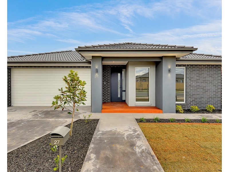 27 Cardamon Avenue, Mickleham VIC 3064