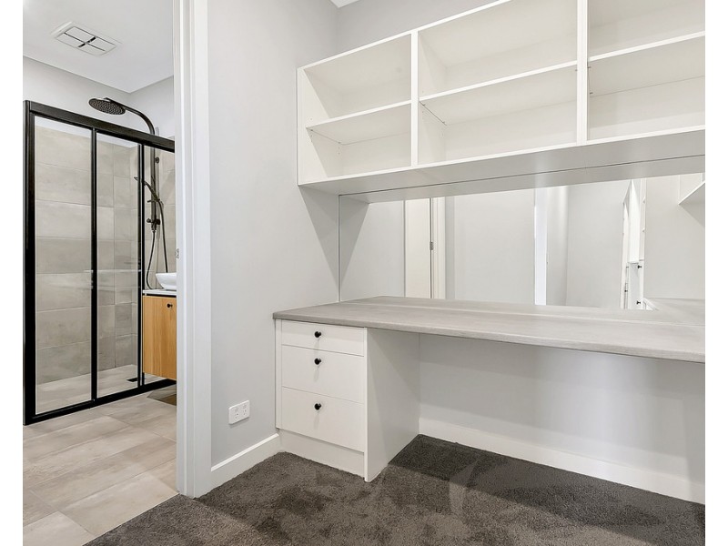 27 Cardamon Avenue, Mickleham VIC 3064