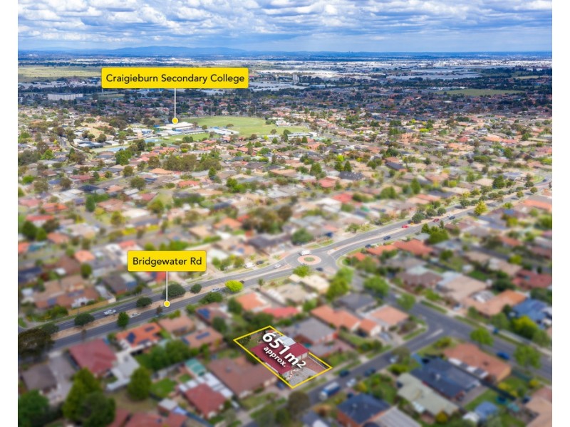 8 Pembroke Crescent, Craigieburn VIC 3064