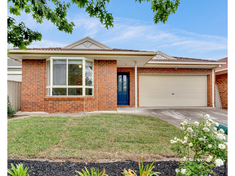 10 Woodlea Crescent, Craigieburn VIC 3064