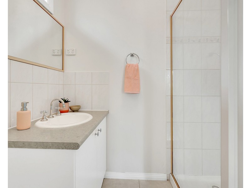 10 Woodlea Crescent, Craigieburn VIC 3064