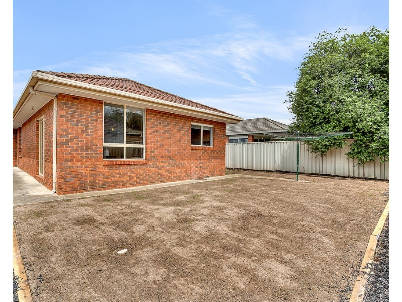 10 Woodlea Crescent, Craigieburn VIC 3064
