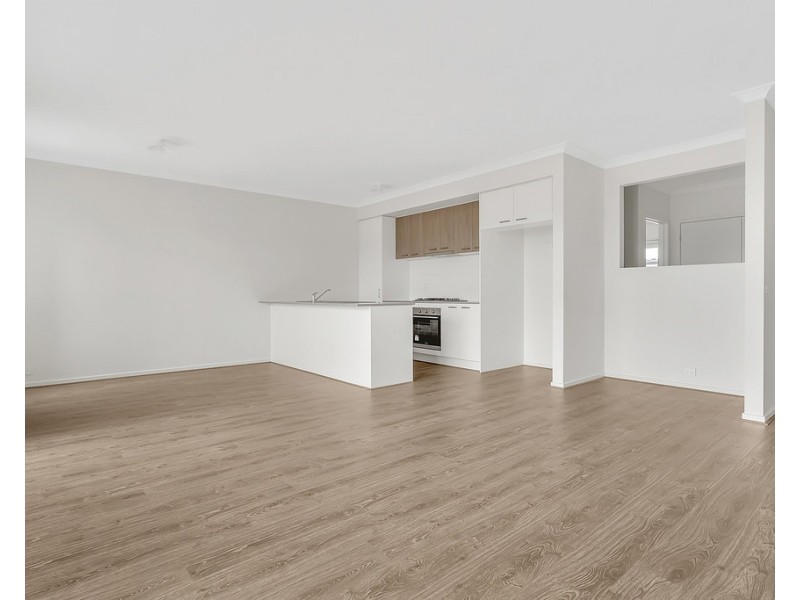 8 Ganges Road, Craigieburn VIC 3064