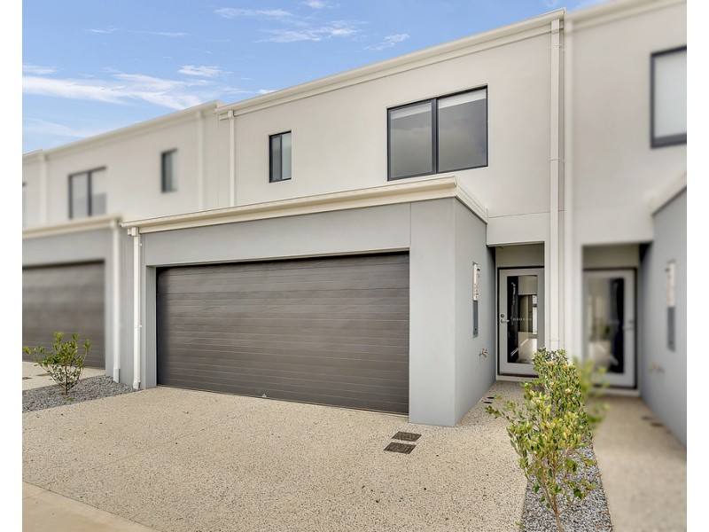8 Ganges Road, Craigieburn VIC 3064