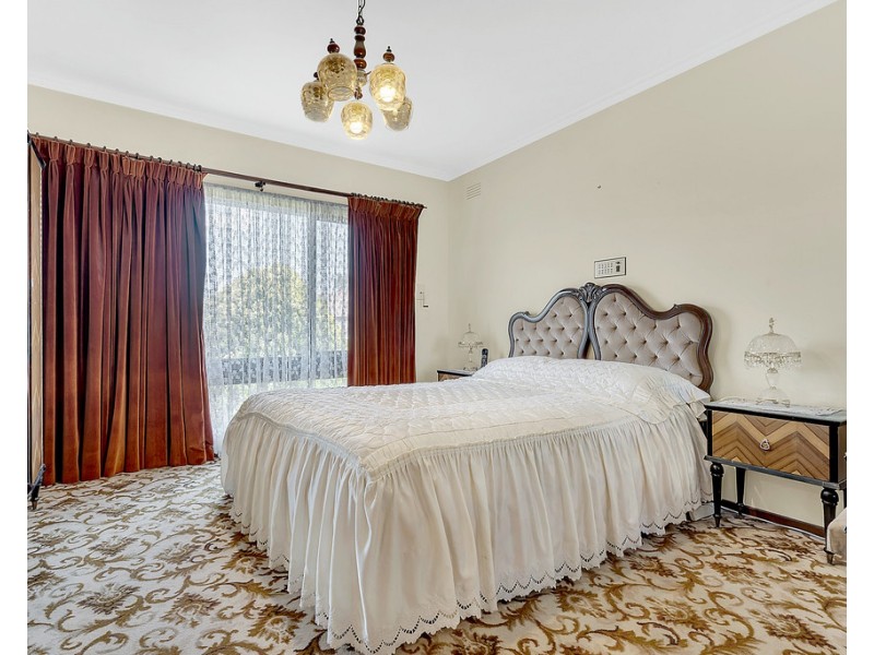 13 Una Street, Sunshine VIC 3020