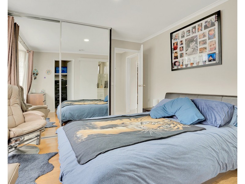 5 Renwick Close, Craigieburn VIC 3064