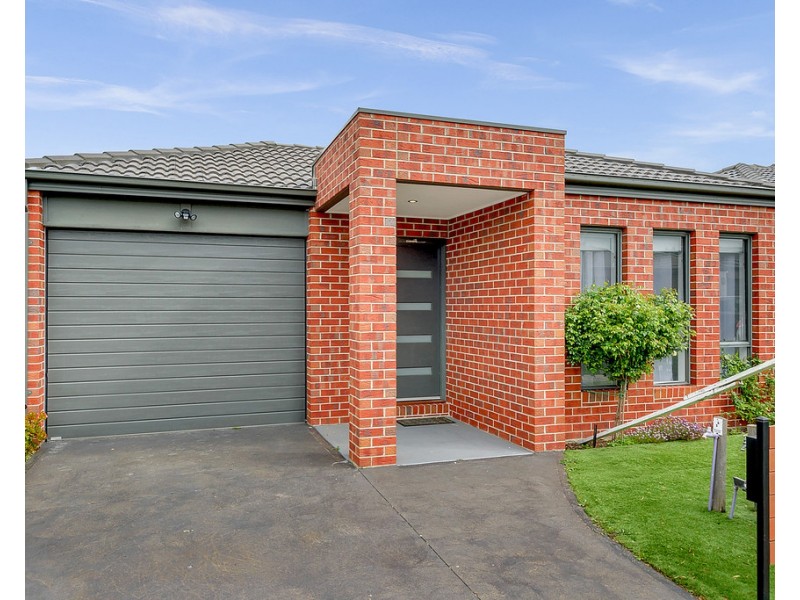 24 Bottlebrush Road, Craigieburn VIC 3064