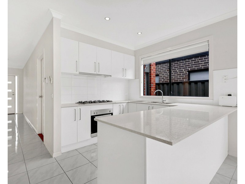 24 Bottlebrush Road, Craigieburn VIC 3064