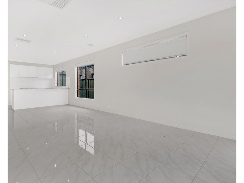 24 Bottlebrush Road, Craigieburn VIC 3064