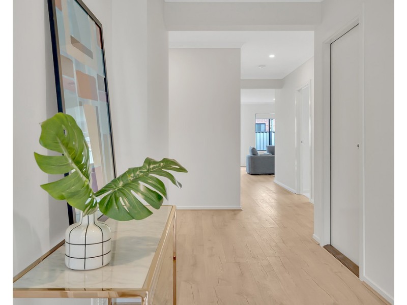 25 Oresund Drive, Craigieburn VIC 3064