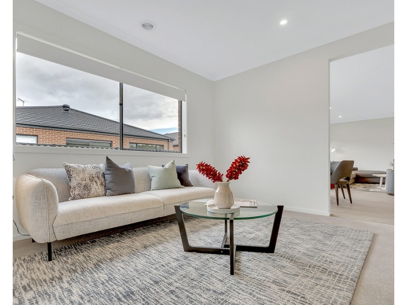 25 Oresund Drive, Craigieburn VIC 3064