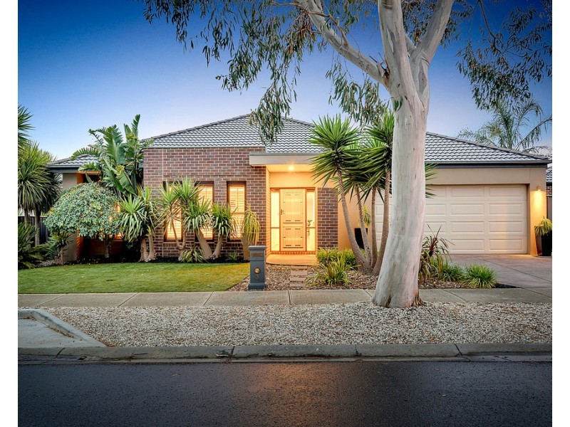 3 Gippsland Way, Craigieburn VIC 3064