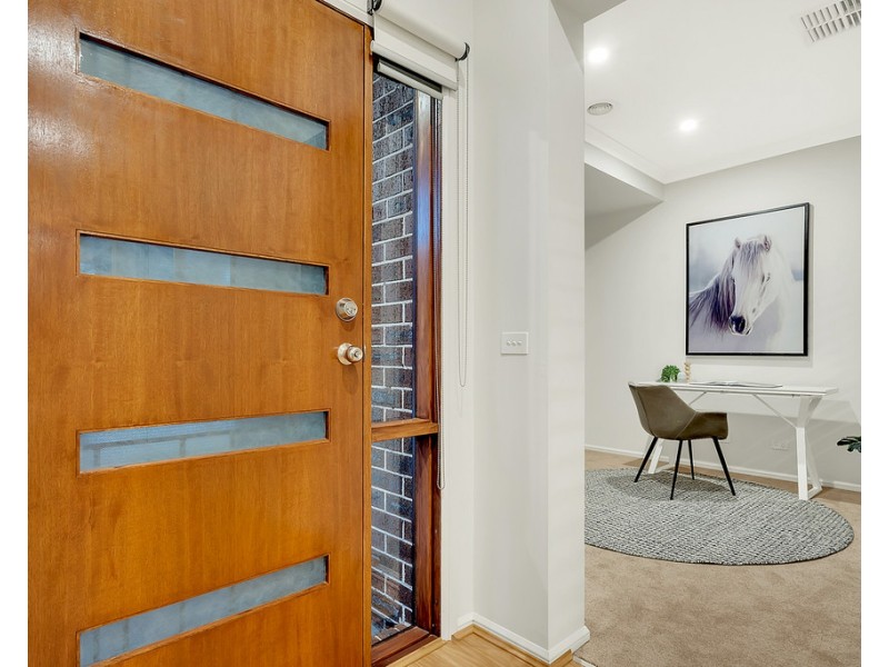 3 Gippsland Way, Craigieburn VIC 3064